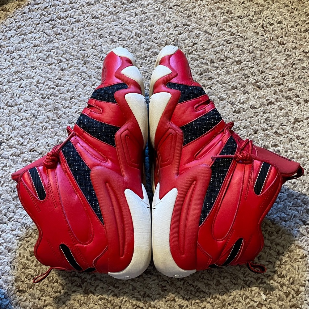 Kobe crazy 8 - Picture 3 of 5